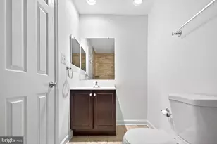 4867 Carriagepark Rd, Fairfax, VA 22032 - Photo 27
