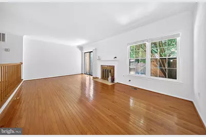 4867 Carriagepark Road, Fairfax, VA 22032 - Photo 11