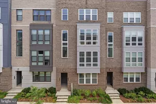13329 Launders St, Herndon, VA 20171 - Photo 1