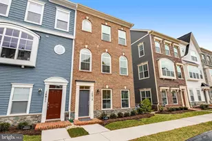 14813 Retreat Blvd, Chantilly, VA 20151 - Photo 1