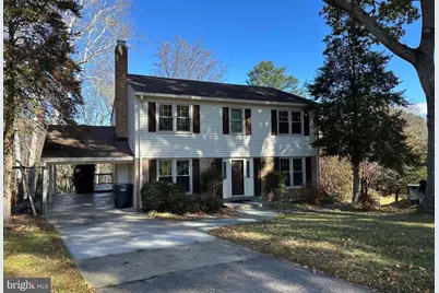 9830 Meadow Valley Drive, Vienna, VA 22181 - Photo 1