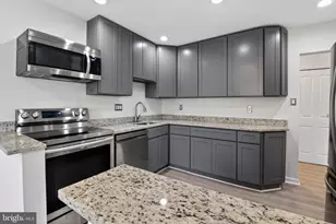 9702 Kingsbridge Dr, Fairfax, VA 22031 - Photo 1