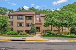 1663 Parkcrest Cir, Reston, VA 20190 - Photo 1