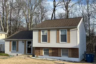 7621 Fallswood Way, Lorton, VA 22079 - Photo 1