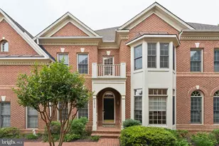12810 Falcon Wood Pl, Fairfax, VA 22033 - Photo 1