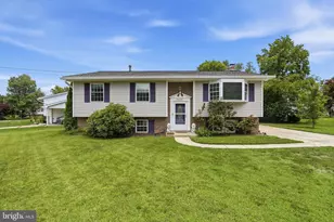 7612 Mahoney Dr, Lorton, VA 22079 - Photo 1