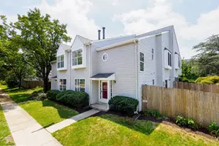 6112 Hoskins Hollow Cir, Centreville, VA 20121 - Photo 1