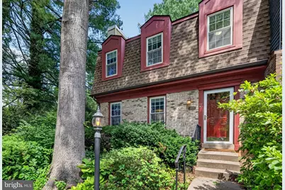 9821 Owens Court, Fairfax, VA 22031 - Photo 1