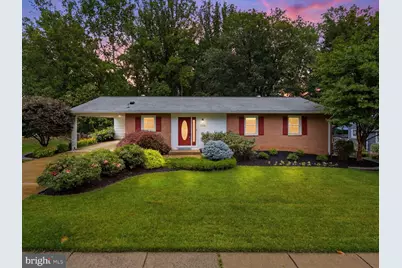 7218 Hadlow Drive, Springfield, VA 22152 - Photo 1