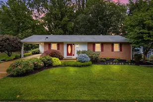 7218 Hadlow Dr, Springfield, VA 22152 - Photo 1