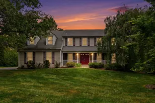 1032 Riva Ridge Dr, Great Falls, VA 22066 - Photo 1