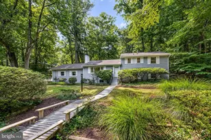 6501 Lakeview Dr, Falls Church, VA 22041 - Photo 1