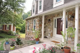 7214 Countrywood Ct, Springfield, VA 22151 - Photo 1