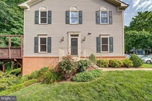 7208 Burton Hill Ct, Springfield, VA 22152 - Photo 1