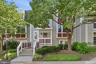 12891 Grays Pointe Rd, Fairfax, VA 22033 - Photo 1
