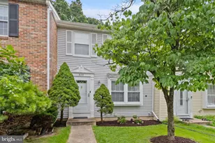 8113 Loving Forest Ct, Springfield, VA 22153 - Photo 1