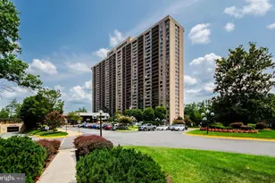 3705 S George Mason Dr, Falls Church, VA 22041 - Photo 1