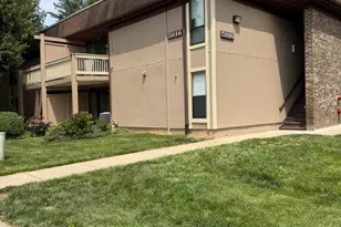 5816 Royal Ridge Dr, Springfield, VA 22152 - Photo 1