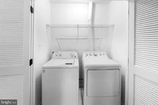 26005 Hartwood Dr, Chantilly, VA 20152 - Photo 21