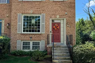 511 Davis Ave SW, Leesburg, VA 20175 - Photo 1