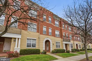 43605 McDowell Sq, Leesburg, VA 20176 - Photo 1