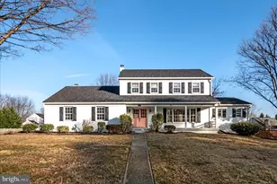 641 W Country Club Dr, Purcellville, VA 20132 - Photo 1