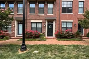 404 Ironsides Square SE, Leesburg, VA 20175 - Photo 1