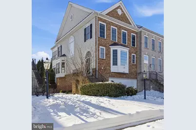 18544 Pineview Square, Leesburg, VA 20176 - Photo 1