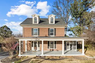 311 W Main St, Purcellville, VA 20132 - Photo 1