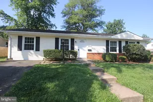 605 W Maple Ave, Sterling, VA 20164 - Photo 1