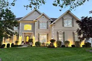 25708 Howerton Dr, Chantilly, VA 20152 - Photo 1