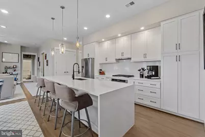 5 Stationmaster Street SE #400, Leesburg, VA 20175 - Photo 1