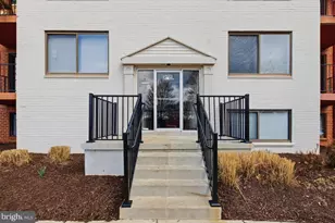 125 Clubhouse Dr SW, Leesburg, VA 20175 - Photo 1