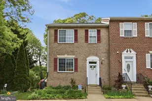221 Beacon Dr, Sterling, VA 20164 - Photo 1