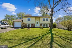 712 N Sterling Blvd, Sterling, VA 20164 - Photo 1