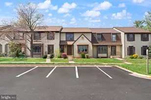 19 Jermyn Ct, Sterling, VA 20165 - Photo 1