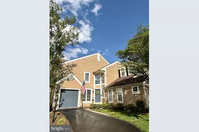 21186 Vineland Square, Ashburn, VA 20147 - Photo 1