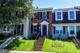 27 Marian Ct, Sterling, VA 20165 - Photo 1