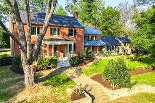 20048 Shelburne Glebe Rd, Purcellville, VA 20132 - Photo 1