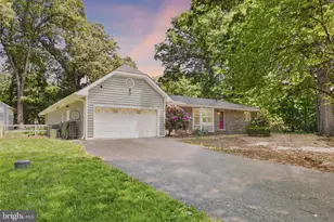 14 Oak Ln, Sterling, VA 20165 - Photo 1