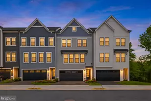42182 Berrier Farms Ter, Chantilly, VA 20152 - Photo 1
