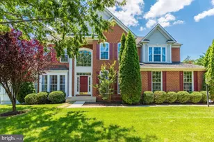 42345 Astors Beachwood Ct, Chantilly, VA 20152 - Photo 1