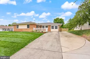 514 W Nettle Tree Rd, Sterling, VA 20164 - Photo 1