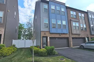 45387 Daveno Square, Sterling, VA 20164 - Photo 1