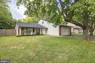 126 Hopeland Ln, Sterling, VA 20164 - Photo 1