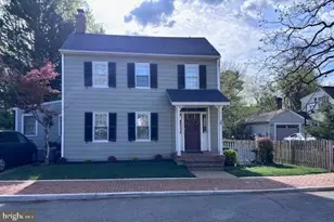 216 Wirt St NW, Leesburg, VA 20176 - Photo 1