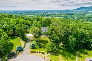 34905 Gidney Ct, Round Hill, VA 20141 - Photo 1