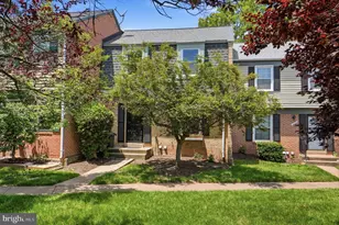 1072 Tottenham Ct, Sterling, VA 20164 - Photo 1