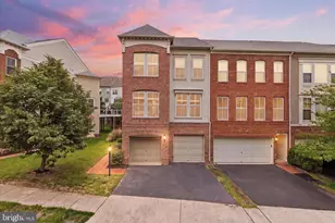 42476 Regal Wood Dr, Brambleton, VA 20148 - Photo 1
