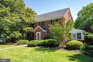 241 Edwards Ferry Rd NE, Leesburg, VA 20176 - Photo 1